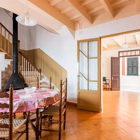 Сasa de vacaciones Camps 4 Bedroom House,