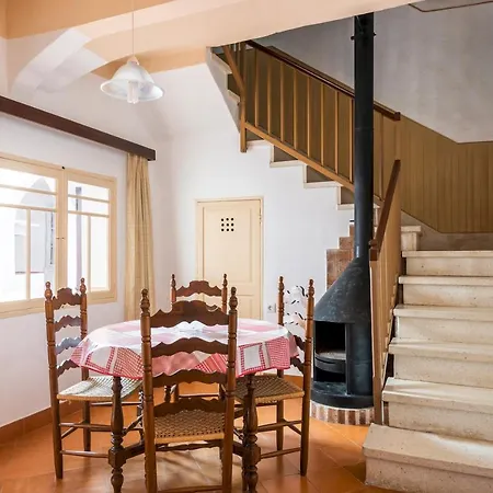 Dom wakacyjny Camps 4 Bedroom House, Ciutadella (Menorca)