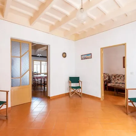 Сasa de vacaciones Camps 4 Bedroom House, *