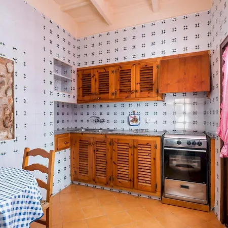 Camps 4 Bedroom House, * 休达德亚